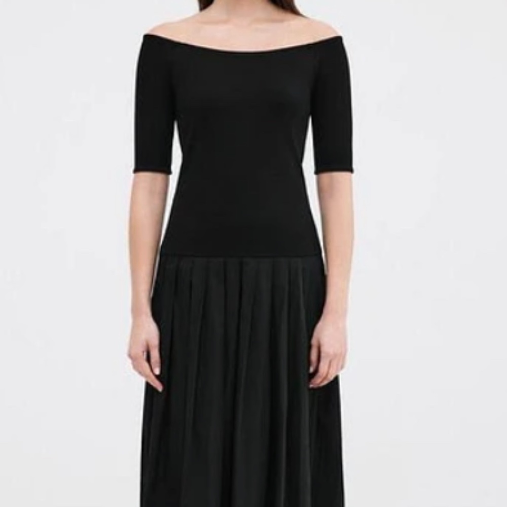 Chic Off-Shoulder Black Midi Dress
